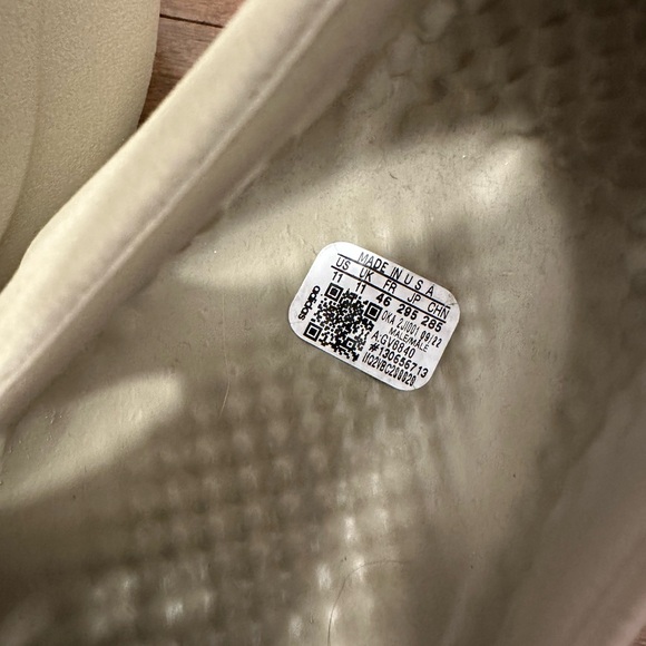 YEEZY FOAM RNR - Picture 5 of 6